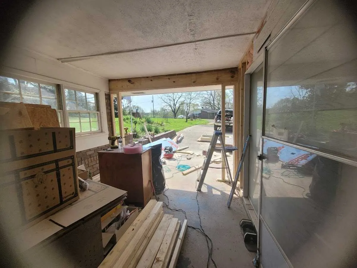 Air movers and dehumidifier for Drying & Dehumidification in Elsmere